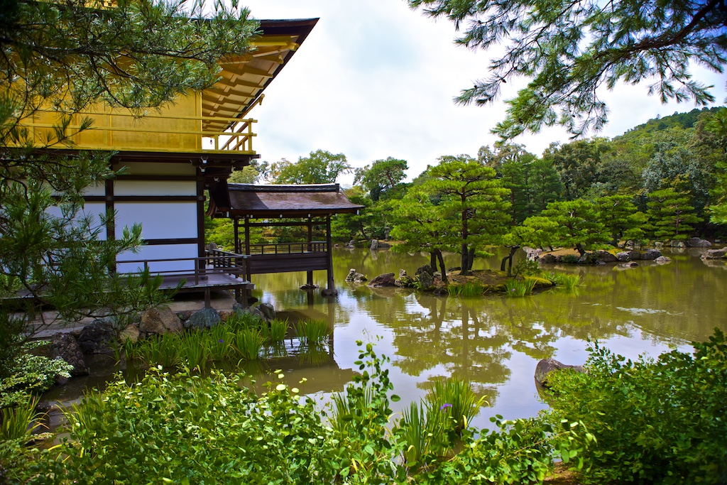 Gates and gravel paths in the Daitoku-ji temple complex in Kyoto