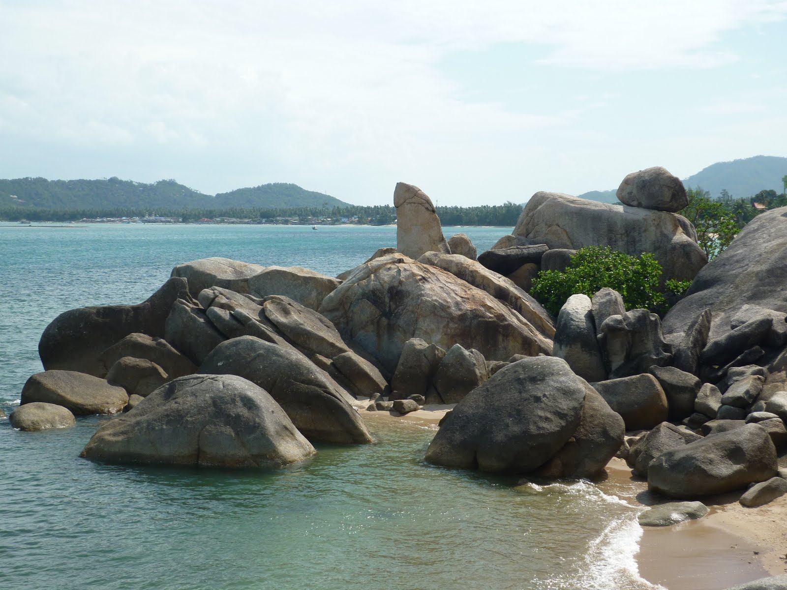 Rock formations on the Lamai coast of Koh Samui